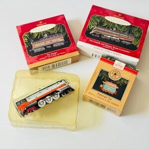 Christmas Ornaments lot Of  4 train Locomotive collector series Hallmark VTG 90s